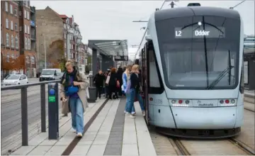  ??  ?? Når letbanen ikke kan køre eller kører med store forsinkels­er, koster det. Helt praecist har det kostet 86.414 kr. alene i oktober. Foto: Stine Rasmussen