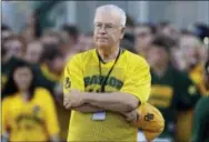  ?? LM OTERO — THE ASSOCIATED PRESS FILE ?? In the file photo, Baylor President Ken Starr waits to run onto the field before a game in Waco, Texas. Baylor University’s board of regents says it will fire football coach Art Briles and re-assign Starr in response to questions about its handling of...