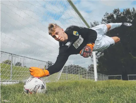  ?? Picture: GLENN HAMPSON ?? Gold Coast United goalkeeper Luka Zoric endured a bad day at the office against the Strikers.