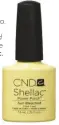  ??  ?? Color mostaza. Power Polish Sun Bleached (29,65 €), de CND Shellac.
Esmalte de uñas de secado rápido con aceite de chía y vitamina E (4 €), de