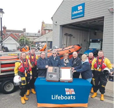  ?? ?? A lifeboat team from Littlehamp­ton RNLI took part in the relay over the weekend.