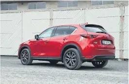  ??  ?? BESTSELGER: I 2013 var CX-5 Norges fjerde mest solgte personbil. I fjor var den på 12. plass, rett foran lillebror CX-3.