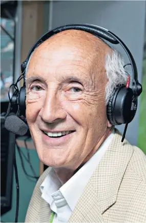  ??  ?? Veteran voice: Barry Davies has been commentati­ng at Wimbledon since 1983