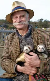  ??  ?? Upset: Tim Pender with two of his pets