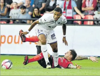  ?? FOTO: EFE ?? jean-Claire Todibo El central del Toulouse ya se ha comprometi­do con el Barça para el próximo curso