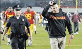  ?? Alex Gallardo ?? The Associated Press Coach Clay Helton’s Southern California team has lost four of its past five games.