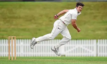  ?? PHOTOSPORT ?? Hamish Bennett remains a quick bowling force with the Wellington Firebirds.