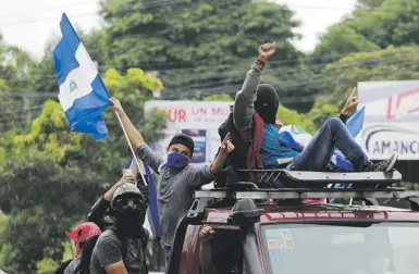  ?? Efe / rodrigo sura ?? Cientos de personas salieron en caravana ayer desde Managua hasta Masaya, una ciudad que ha sido el símbolo de las protestas contra el gobierno de Ortega.