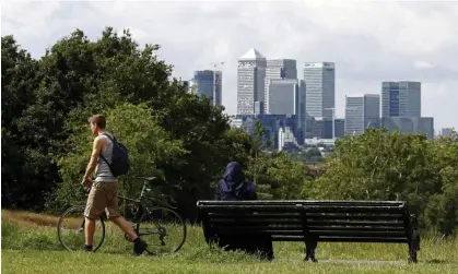  ?? London. Photograph: Odd Andersen/AFP/Getty Images ?? Canary Wharf, where HSBC, JPMorgan Chase and other global banking corporatio­ns have offices, is seen from Greenwich, south-east