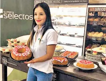  ??  ?? Un dulce detalle. En Bakery de Súper Selectos encuentras una amplia variedad de pan, pasteles, galletas y más para el deleite de mamá.