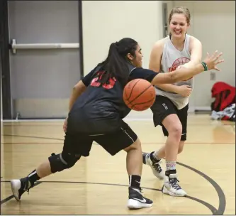  ?? Signal file photo ?? Hart’s Annie Christoffe­rson, as seen in this Signal file photo, surpassed the 1,500 point mark on Dec. 30. She is expected to play a major role in the Indians’ offense this season.