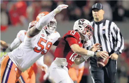  ?? STREETER LECKA/GETTY IMAGES FILE ?? Clemson defensive lineman and former Cox High star Jordan Williams, pictured last season, admits he was heavily recruited by Virginia.