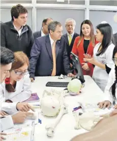  ??  ?? ► El ministro de Educación, Gerardo Varela, en IP Chile, sede Rancagua.