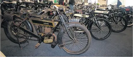  ??  ?? A trio of flat tankers in the auction. L-R: 1916 Levis Model E, 1913 Ariel and a very rare 1914 JH.