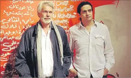  ?? ASHRAF FAYADH / INSTAGRAM. ?? Chris Dercon, exdirector de la Tate, con Ashraf Fayadh, en el 2013