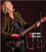  ?? Shootthebr­eeze.ca ?? Tom Cochrane performed for about 2,000 fans at the halfconcer­t bowl at Prospera Place on Friday.