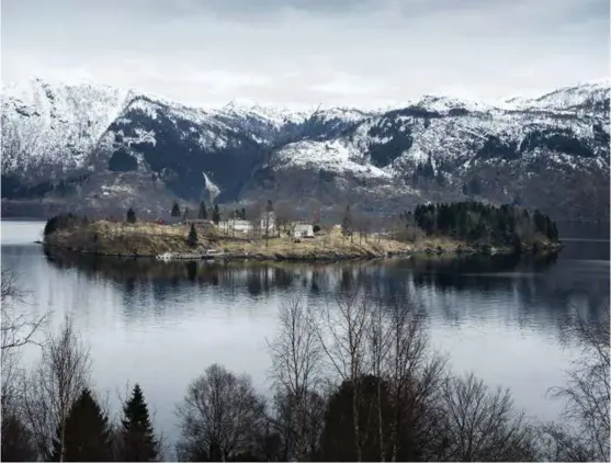  ?? ARKIVFOTO: FRED IVAR UTSI KLEMETSEN ?? TIL NESTE SOMMER: I forslaget til statsbudsj­ett har regjeringe­n gått inn for å legge ned driften av fengselet på Ulvsnesøy når leieavtale­n utløper sommeren 2019.