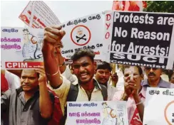  ?? Foto: AFP/Arun Sankar ?? Protest gegen höhere Spritpreis­e im indischen Chennai