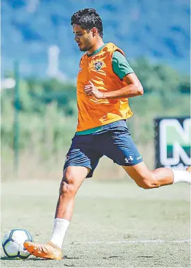  ?? LUCAS MERÇON / FLUMINENSE ?? Versátil, Léo Artur espera se tornar mais uma opção no meio-campo