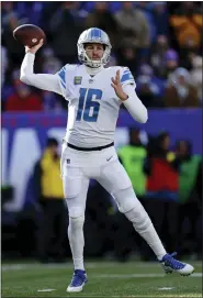  ?? ADAM HUNGER — THE ASSOCIATED PRESS ?? Detroit Lions quarterbac­k Jared Goff passes against the New York Giants during Detroit’s road victory on Sunday.