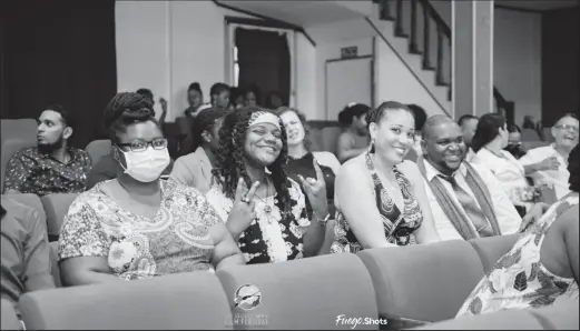  ?? ?? Members of the audience at the recent launch of Eating Papaw on the Seashore