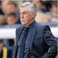  ??  ?? Nur die linke Augenbraue in Bewegung: Carlo Ancelotti