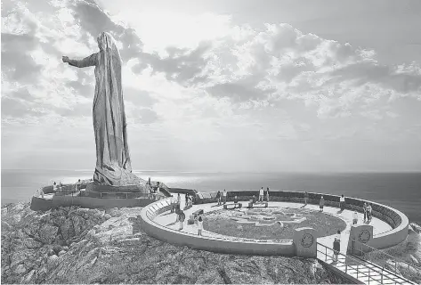  ?? NEVER FORGOTTEN NATIONAL MEMORIAL/FACEBOOK/QMI AGENCY ?? A rendering of the scuttled Mother Canada monument proposed for Cape Breton Highlands National Park.