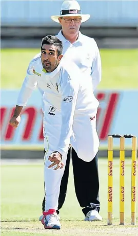  ?? Picture: EUGENE COETZEE ?? ON-LOAN: Tabraiz Shamsi bowls against the Cobras