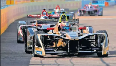  ??  ?? LÍDER. Vergne marcha primero en la general y en el ePrix de Suiza puede proclamars­e campeón.