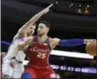  ?? MICHAEL PEREZ — THE ASSOCIATED PRESS FILE ?? 76ers’ Ben Simmons (25) and Utah Jazz’s Donovan Mitchell, the leading rookie of the year candidates, will play together Friday when the NBA’s best firstand second-year players compete in the Rising Stars in Los Angeles to tip off All-Star weekend.