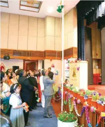  ?? – Shabin E ?? JOYOUS OCCASION: Indra Mani Pandey, India’s ambassador to Oman, unfurled the Indian flag at the embassy in Muscat and addressed community members on the occasion.