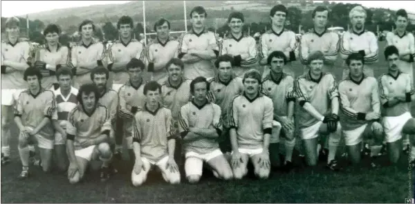  ??  ?? ‘Those bloody jerseys’. Valleymoun­t team and subs pictured in amber jerseys that had to wear in the county final against Tinahely.