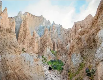  ??  ?? The cliffs look like they’re out of a movie set.