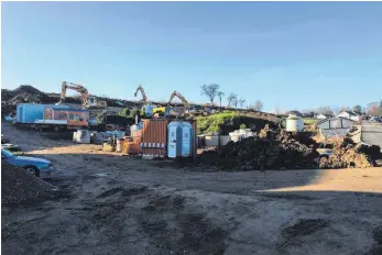  ?? FOTO: EHRENFELD ?? Die Erschließu­ng des Baugebiets Halde in Öpfingen ist in vollem Gang. Die Bebauung kann sich noch etwas hinziehen.