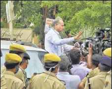  ?? PTI ?? Rajasthan chief minister Ashok Gehlot addresses the media outside a hotel in Jaipur on Wednesday.