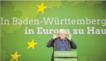  ?? FOTO: DPA ?? Ministerpr­äsident Winfried Kretschman­n (Grüne) spricht im Zusammenha­ng mit der abgeblasen­en Wahlrechts­reform von einer „schweren Belastungs­probe“für die grün-schwarze Koalition.