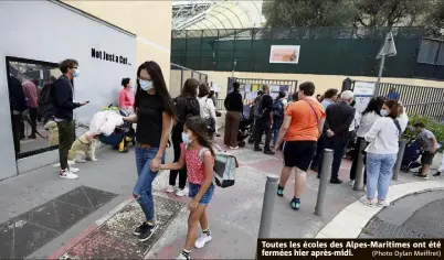  ?? (Photo Dylan Meiffret) ?? Toutes les écoles des Alpes-Maritimes ont été fermées hier après-midi.