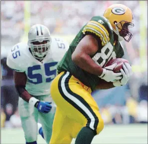  ?? AP/TIM SHARP ?? Former Green Bay Packers’ tight end Keith Jackson (88) will be honored by the Packers today when they play the Atlanta Falcons. Jackson, a native of Little Rock, played two of his nine NFL seasons for the Packers.