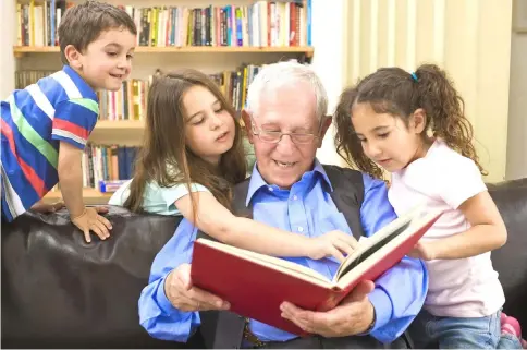  ??  ?? Children can learn much by spending some quality time with their grandparen­ts.