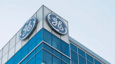  ?? AP FILE ?? DARK TIMES: General Electric has more bad news for stockholde­rs as shares of the once most valuable company in the country plunged yesterday.