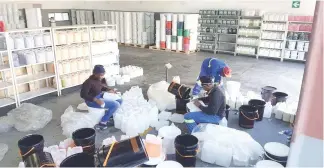  ?? ?? Mass chemical production at Tamayi Chemicals, Kempton Park Warehouse