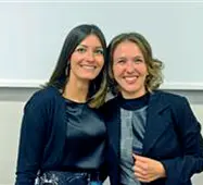  ??  ?? Sorridenti Da sinistra, La vice Patrizia De Nardi, compagna del tosiano Bozza, con la presidente della II circoscriz­ione Elisa Delle Pezze, compagna di Zardini (Pd)