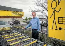  ?? PHOTO: BRADEN FASTIER/STUFF ?? Former supermarke­t owner Mel Courtney at Pak n Save in Richmond, Nelson, which used to be one of his supermarke­ts under a different name.