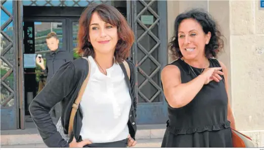  ?? EFE ?? Juana Rivas, acompañada de su abogada en un tribunal de Italia, en una foto de archivo.