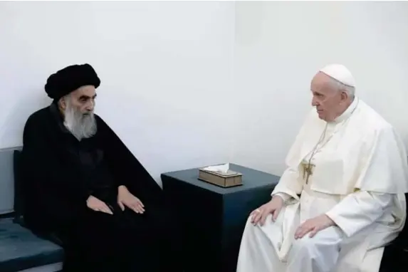 ??  ?? Pope Francis meets with grand ayatollah Ali al-Sistani in Najaf yesterday