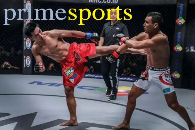  ?? One Championsh­ip photo ?? CONTROVERS­IAL. Team Lakay’s Geje Eustaquio connects a kick against Kairat Akhmetov in their flyweight match – up during the main event of One Championsh­ip’s ‘Total Victory’ Saturday evening in Jakarta, Indonesia.