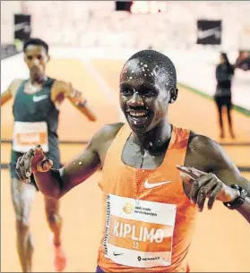  ?? EFE ?? El ugandés Kiplimo batió el récord de la Vallecana que tenía el mismísimo Eliud Kipchoge