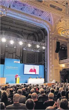  ?? FOTO: DPA ?? Bundeskanz­lerin Angela Merkel gestern Abend in Wuppertal.