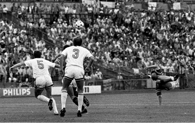  ??  ?? ‘Ronnie Whelan’s acrobatic shin kick against Russia transporte­d us into even more wonderful realms of utter implausibi­lity’