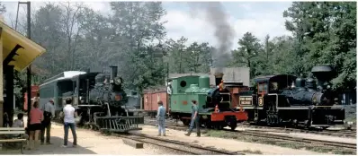  ?? CHARLES FRIEL ?? Former Cavan & Leitrim railway 4‑4‑0T No. 3 Lady Edith in action at New Jersey’s Allaire State park in 1980. On the left is Baldwin 2‑6‑0 No. 26, which is working train rides on the pine Creek railroad, and on the right is No. 9, a two‑truck Shay...